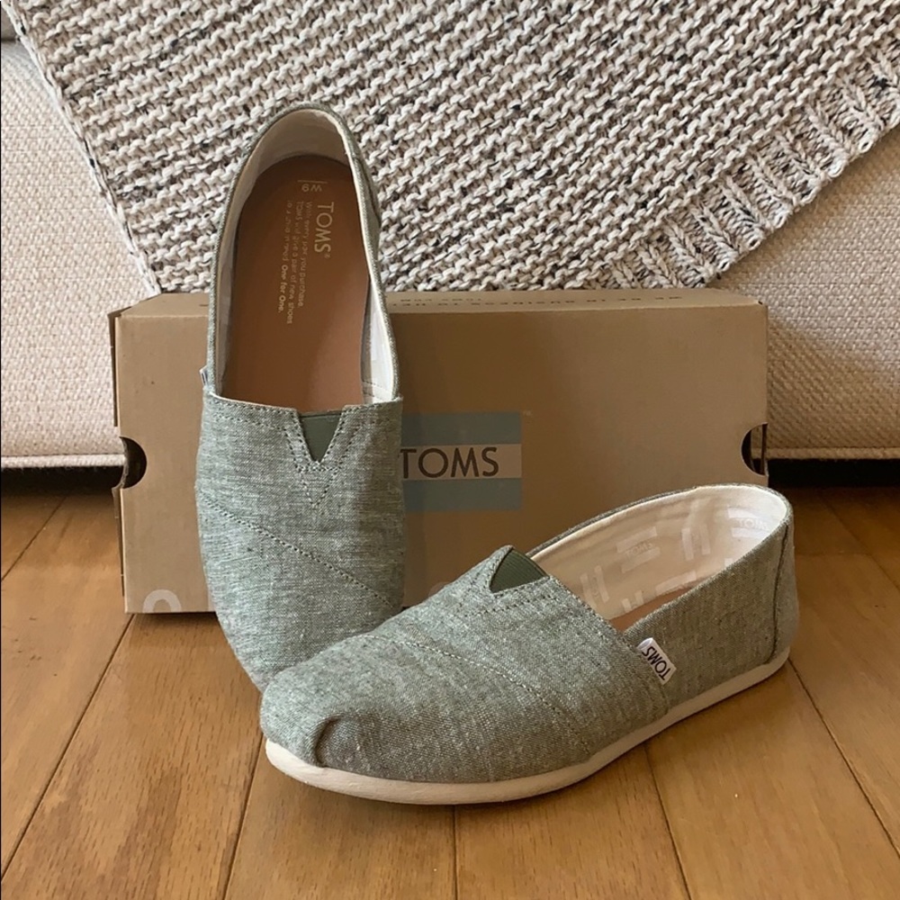 Gray Toms Classic Slip-on’s Loafers